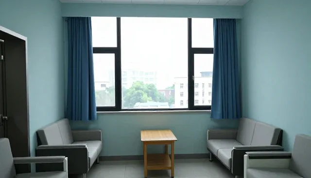 家政保洁服务在不同场景下的实际应用与挑战